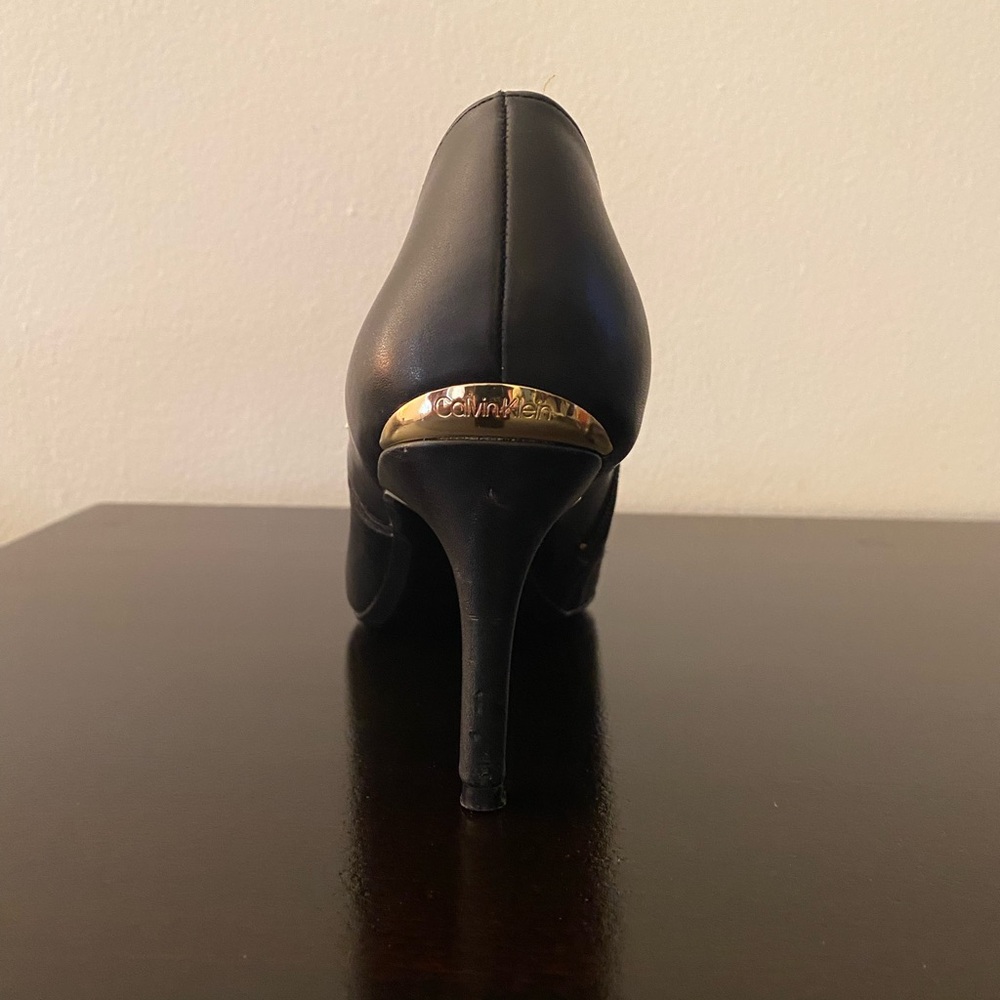 Women’s Calvin Klein Heels - Picture 2 of 7